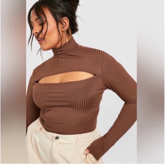 BODYSUIT & PANTS BUNDLE DEAL - Picture 4 of 11